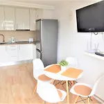 Amazing Modern Apartment, Free Wifi, International Tv And Vod, Center Of Americas Apartment